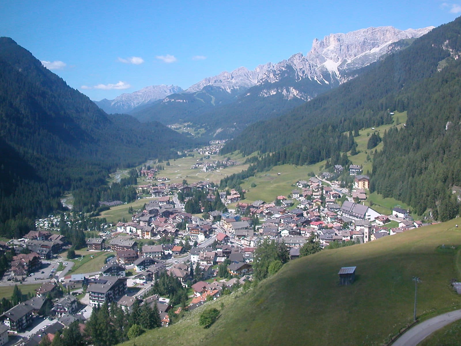Campitello di Fassa ai piedi del Sassolungo