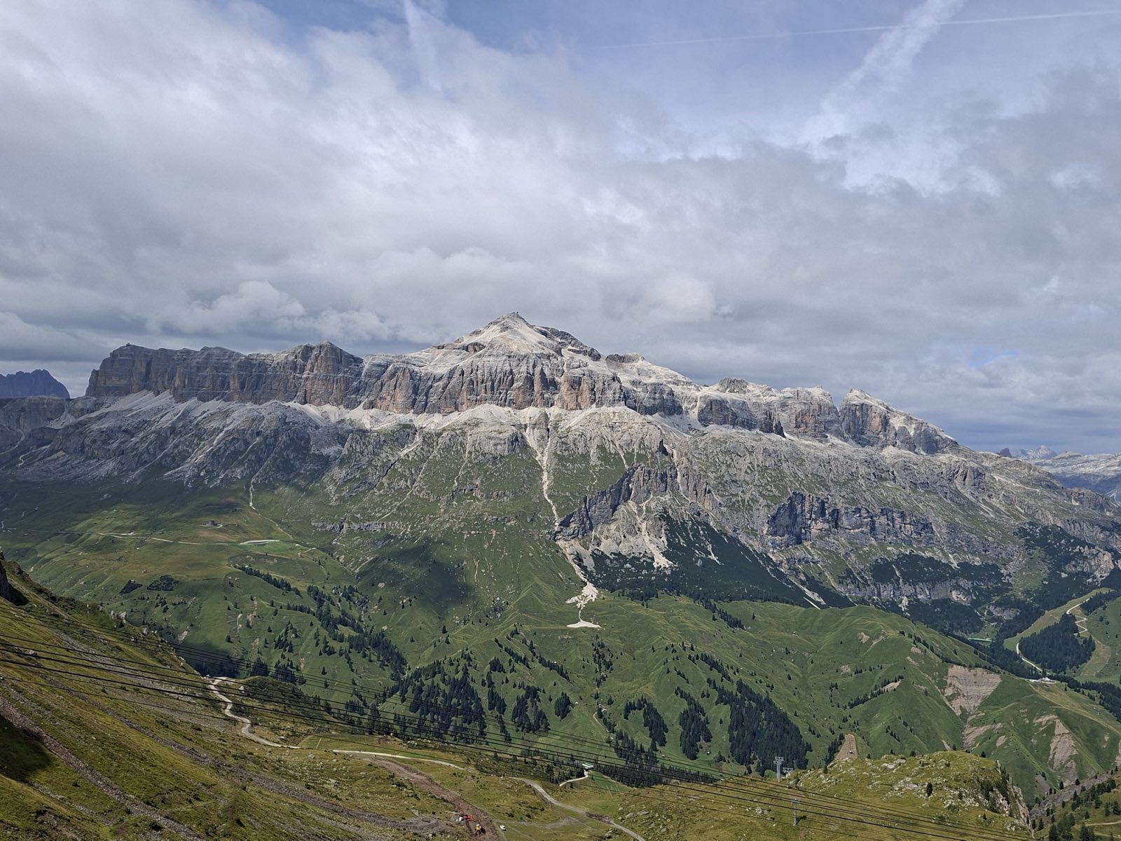 Il Piz Boè e l'altopiano sommitale del gruppo del Sella
